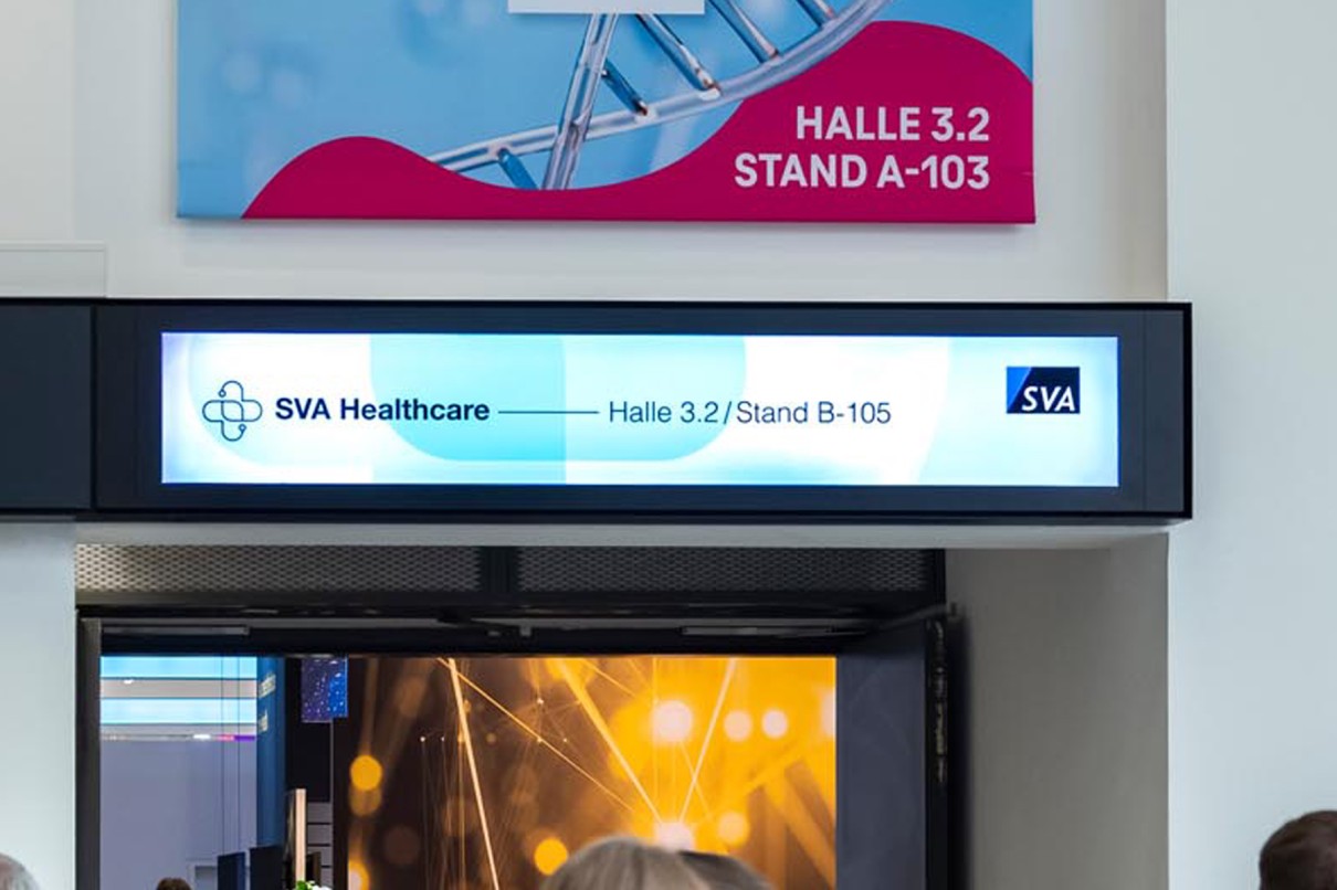 Digital Signage in den Hallenübergängen