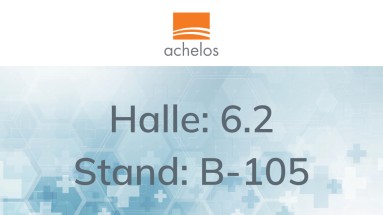 Oben steht unter dem orangefarbenen Firmenlogo klein „achelos“ und darunter groß „Halle: 6.2, Stand: B-105.“